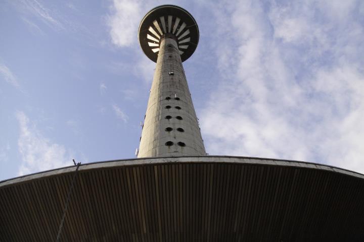 Teletorni sünnipäevapidu toob tornist hüppama 70 langevarjurit üle maailma