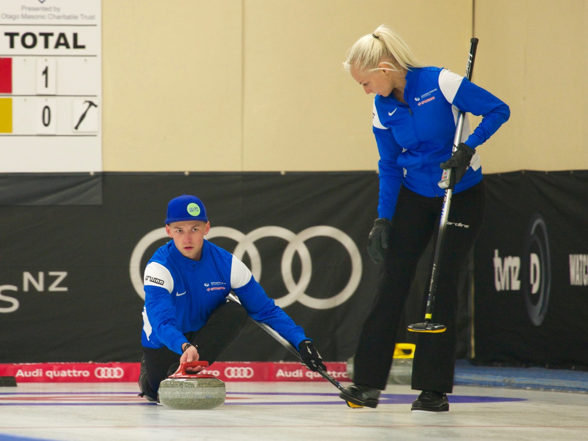 Eesti curlinguvõistkond pääses talimängudel poolfinaali