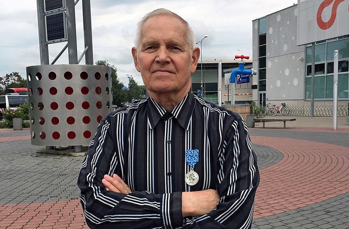 TÄNA TARTUS! Eesti Kulturismi ja Fitnessi Liidu president tänas ja tunnustas Arne Heinlaidi