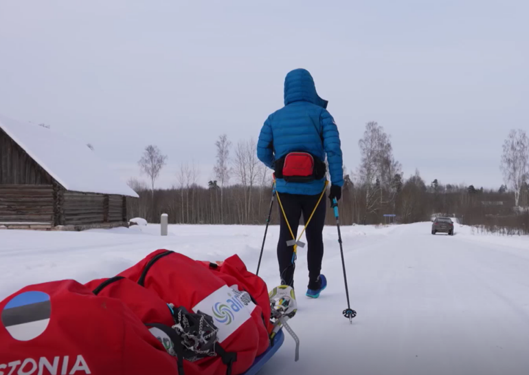 VIDEO I Ekstreemsportlane Joel Juht matkas ligi 30-kraadises pakases läbi Eestimaa metsade