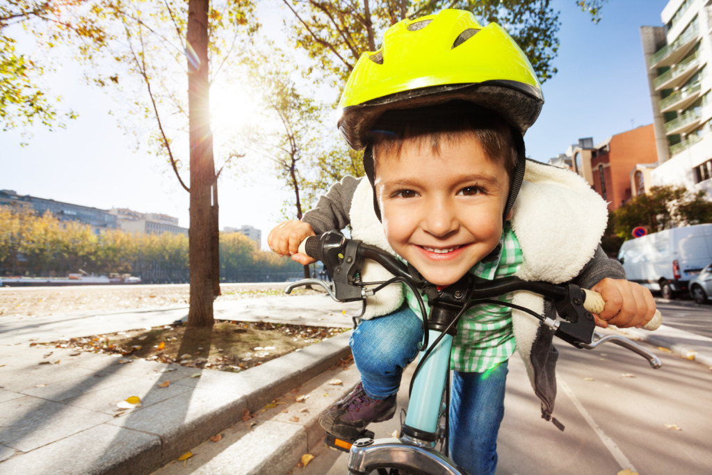VIDEO I 7 soovitust, kuidas muuta lapse jalgrattasõit turvaliseks