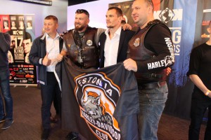 KingofKingspressikonverents061